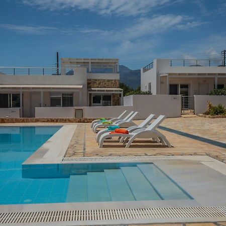 Villa Maria Makrýgialos エクステリア 写真
